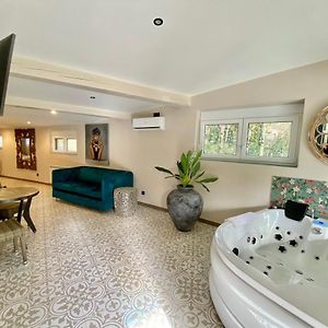 Deluxe Family Suite